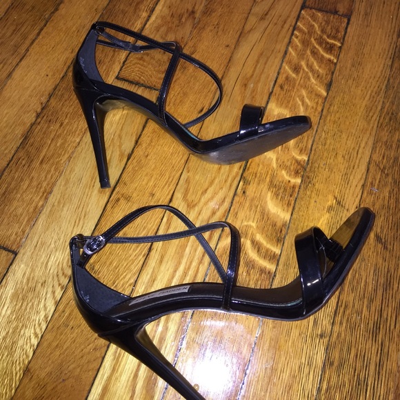Steve Madden Strapped crossed heel - Picture 3 of 5
