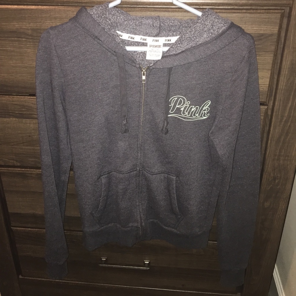 VS zip up