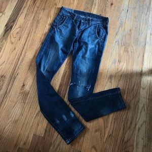 TEXTILE Elizabeth and James Iggy Boyfriend Jean 25