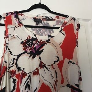 Beautiful free flowing sundress.