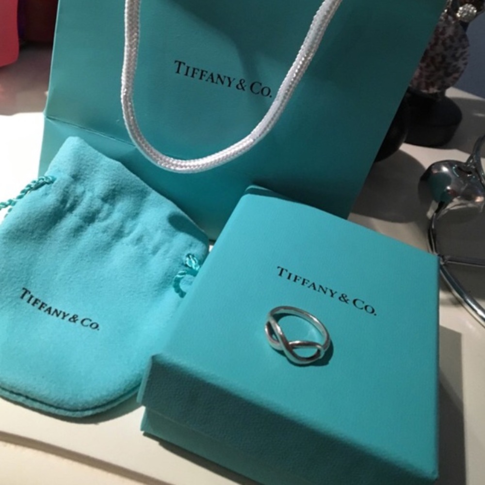 Tiffany & co infinity ring