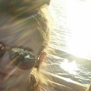 Meet your Posher, Jade