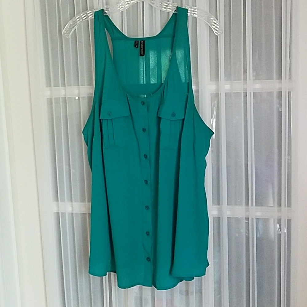 Maurices Tank Size 1x