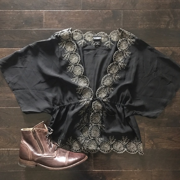 Daytrip Tops - Black with gold detail kimono top