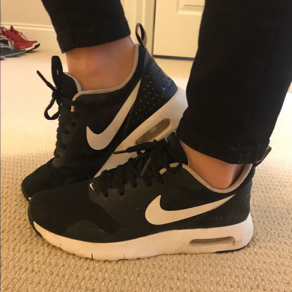 Kids Nike Air Max Tavas size 4.5