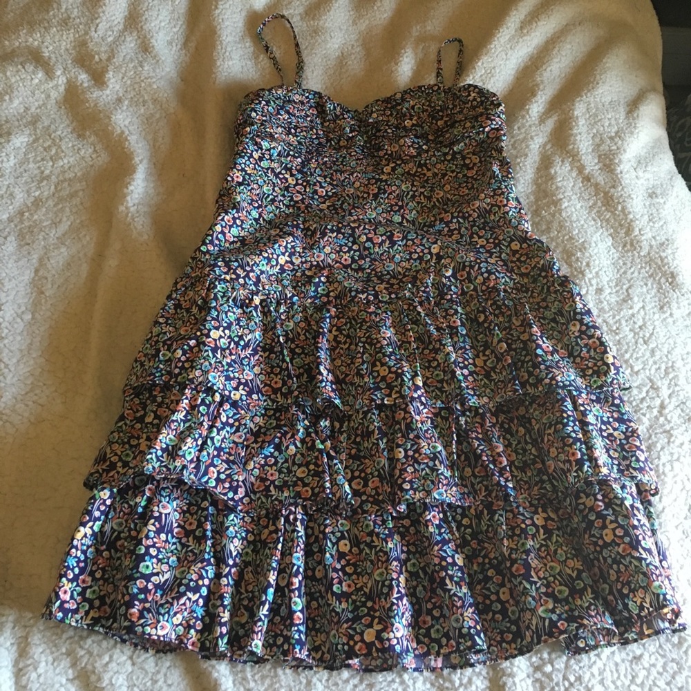 Flower print, ruffle-tiered dress - M