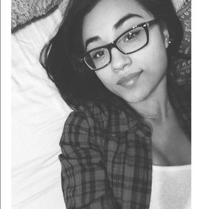 Meet your Posher, Carla