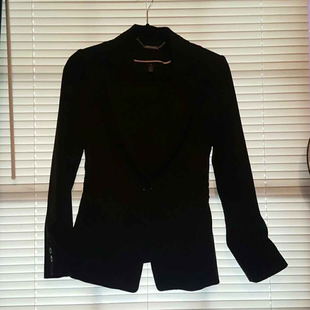 Black house/white market Blazer