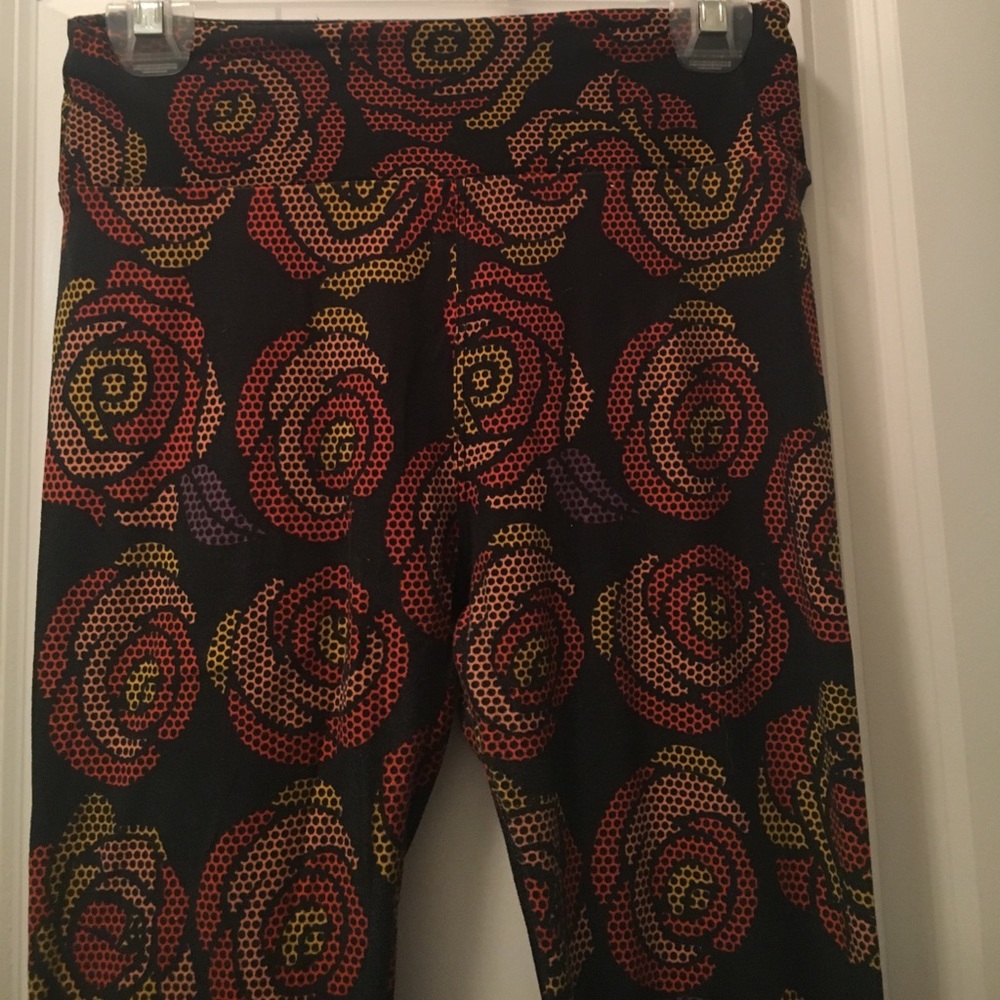 One Size Lularoe Rose Leggings