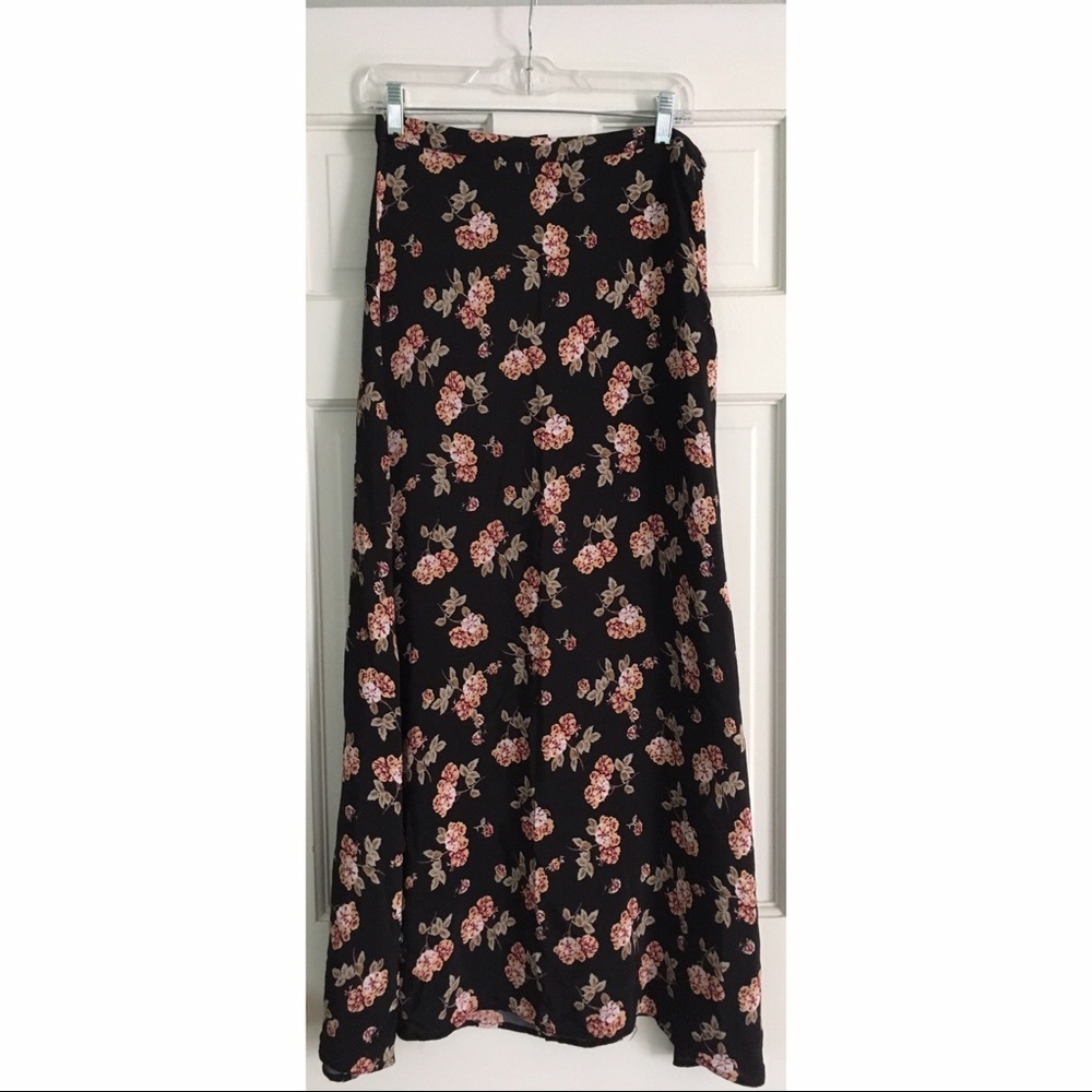 FOREVER 21 🌸 Floral Maxi Skirt Sz 28