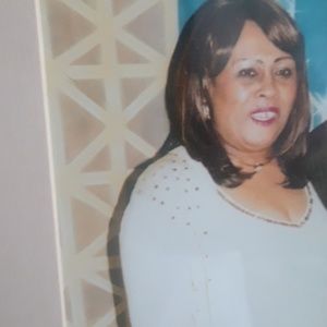 Meet your Posher, Denise