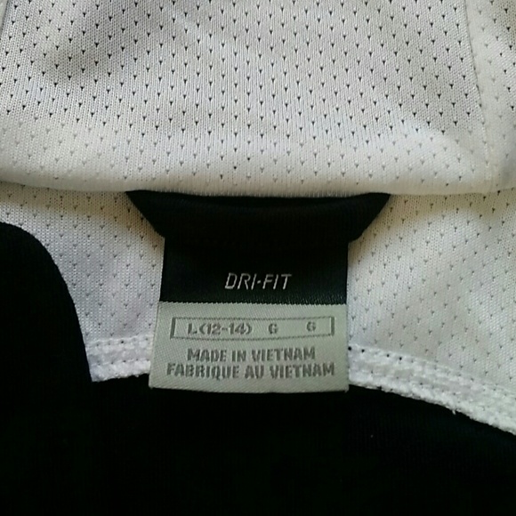 Nike Dri-FIT jacket - Picture 4 of 4