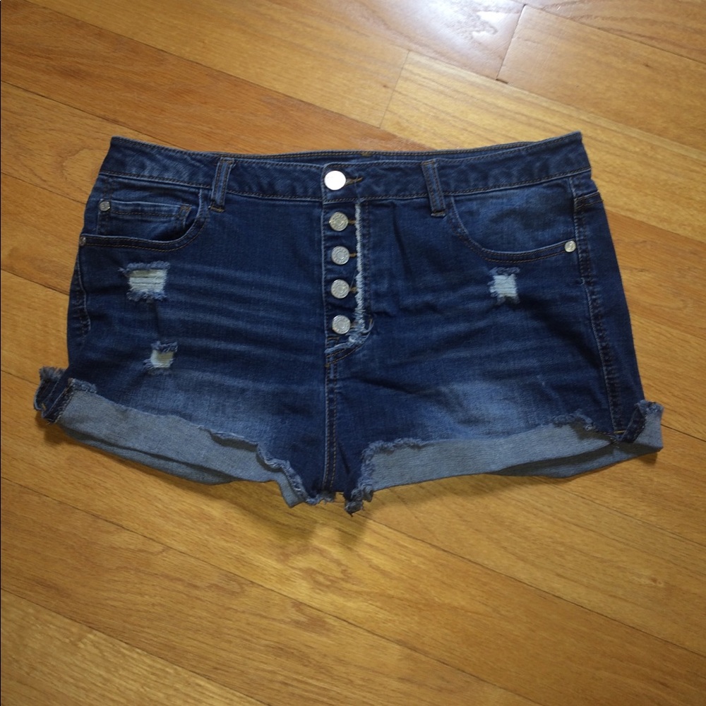 Charlotte Russe high waisted distressed shorts •12