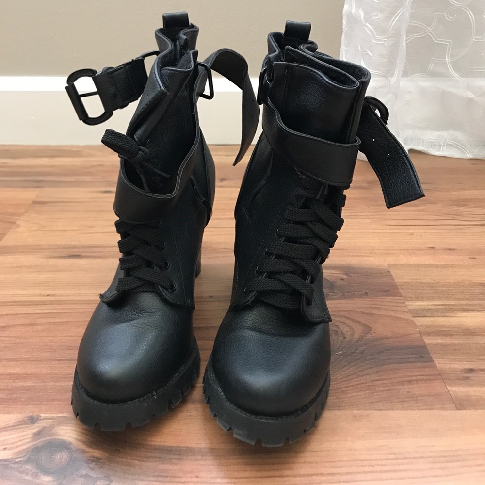 Military style boots