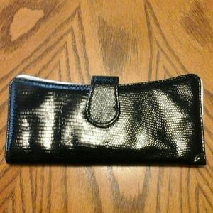 Checkbook/credit card holder