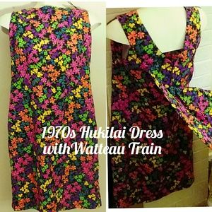 1970s day glo floral dress with waist train