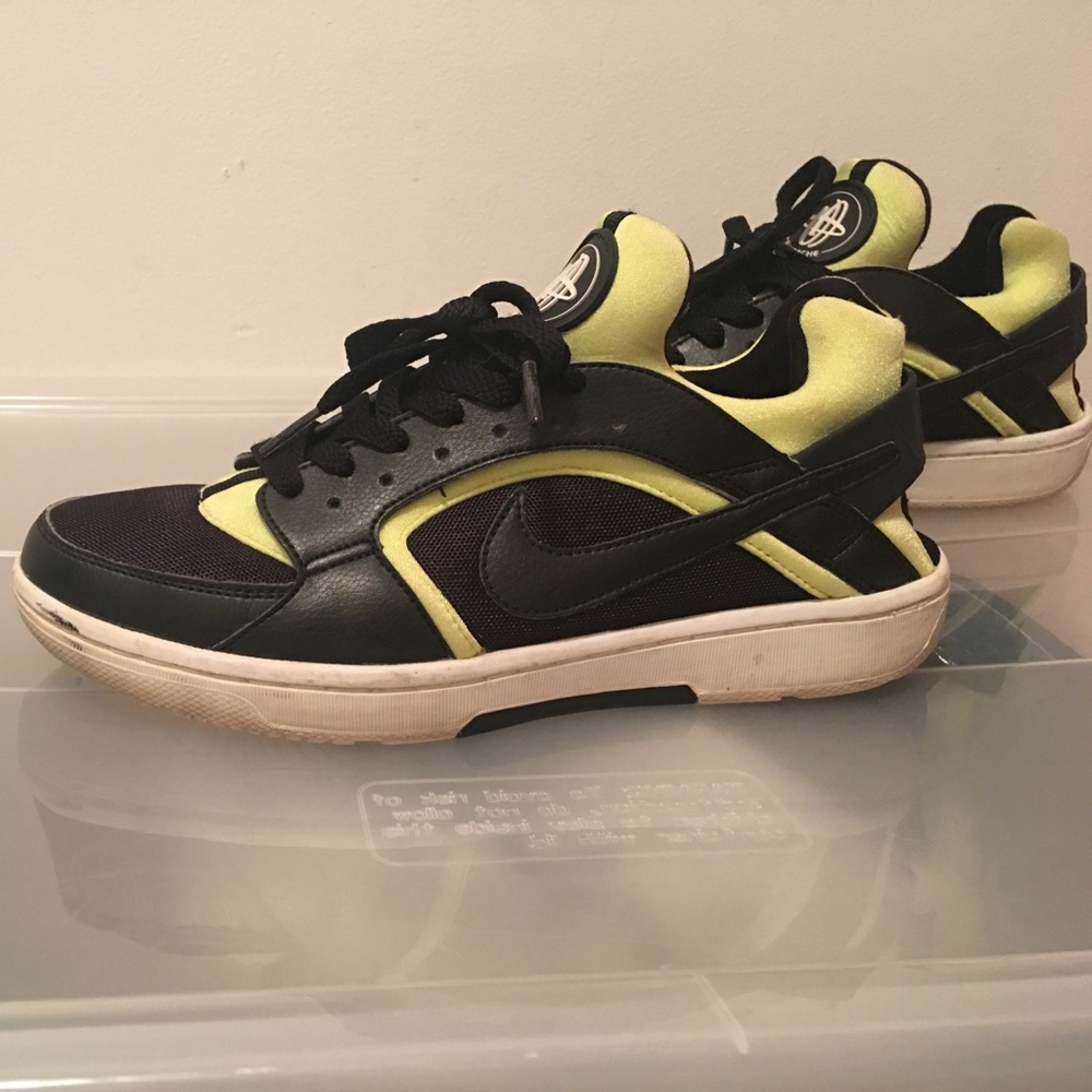 Original Nike Huaraches size 8