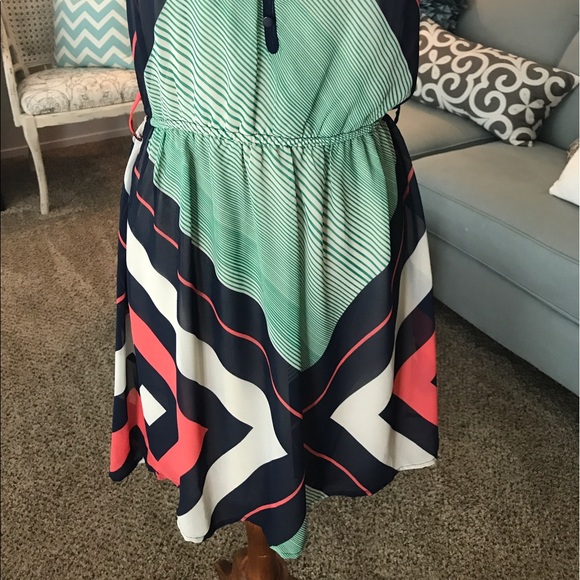 Dress - Picture 4 of 4