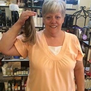 Meet your Posher, Julia