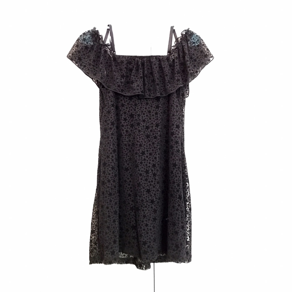 NWOT 🌟Erika Cold Shoulder Dress