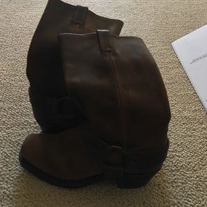 Grey boots. Brand new.