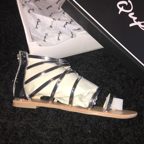 Sold - Picture 5 of 8