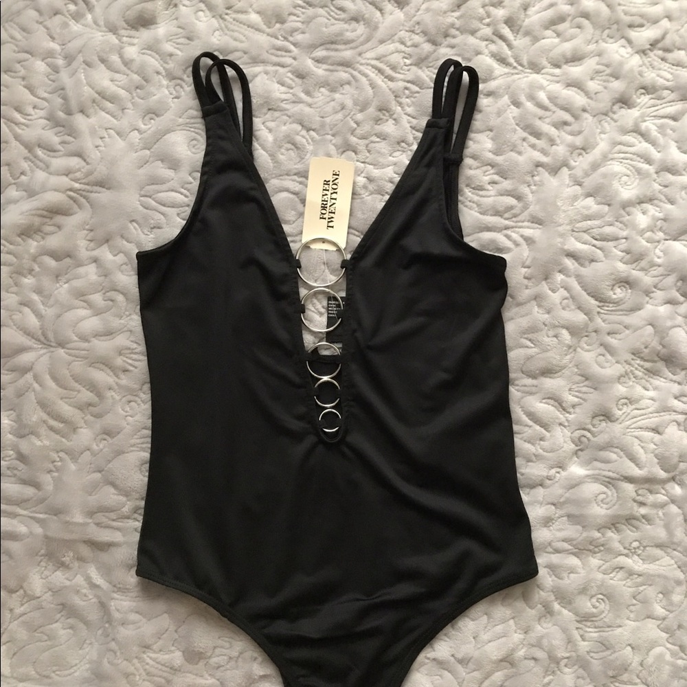 🖤Black O-ring bodysuit🖤