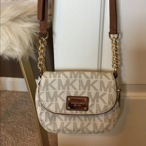 MICHAEL KORS purse