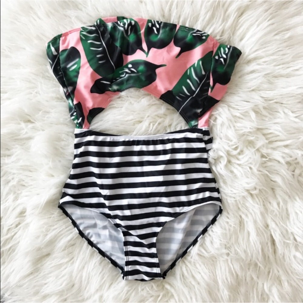 💙LAST ONE💙 Striped Tropical Leaf Pink One Piece - Picture 5 of 8