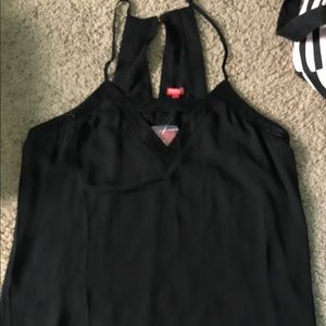 Large Black Guess top NEEDS TO GO!!