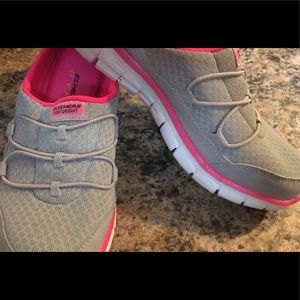 Sketchers Sport Synergy Sneakers