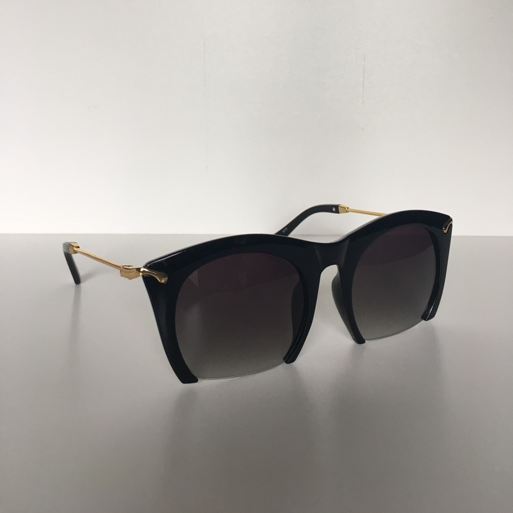 Cutoff Lens Cat-Eye Sunglasses
