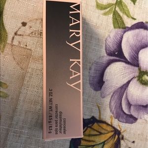 Mary Kay concealer