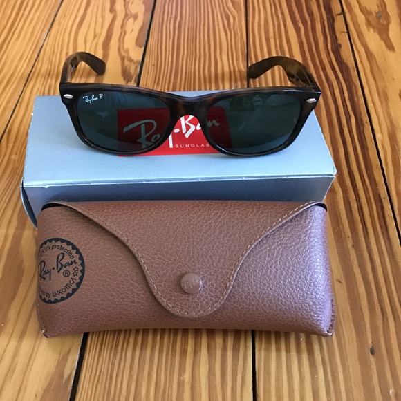New Rayban Classic Wayfarers main image 4
