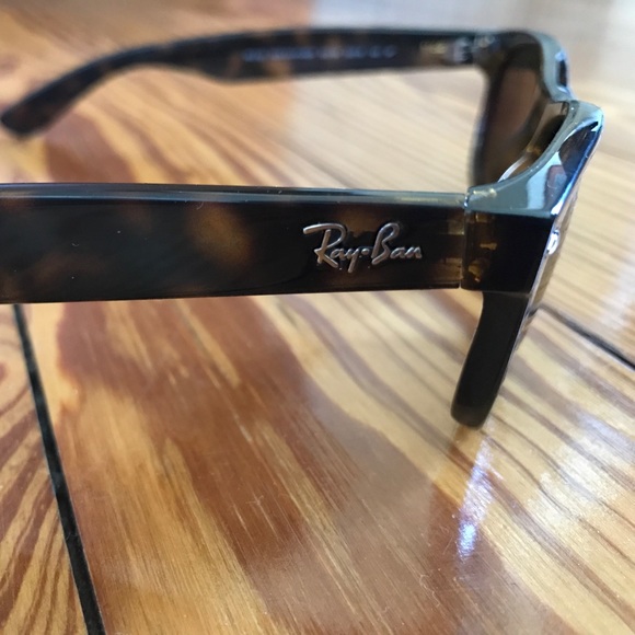 New Rayban Classic Wayfarers main image 5
