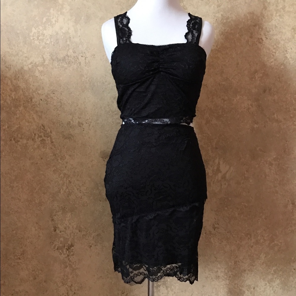 Scalloped Lace 2 pice dress bustier skirt set m