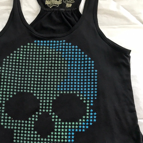 ❗️Clearance❗️The Drive Tank Top - Picture 2 of 3