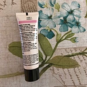 Mary Kay liquid foundation