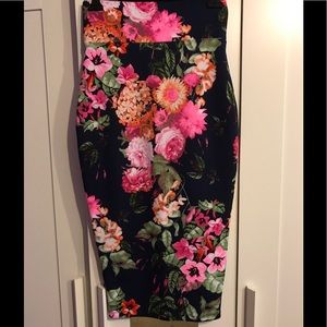 Beautiful knee-high flower design skirt!