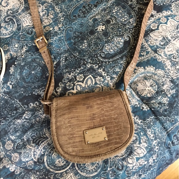Michael Kors Crossbody - Picture 1 of 4