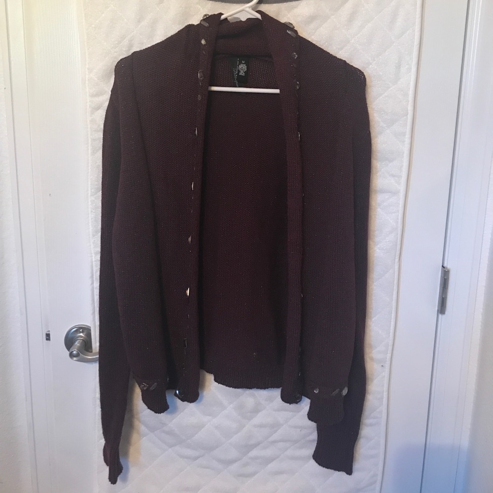 Pretty maroon sweater w/jewels