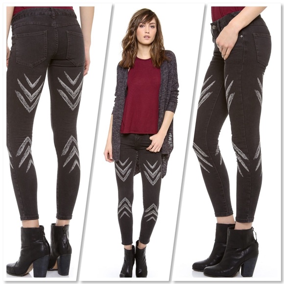 Free Peoples Ikat/Arrow/Chevron Jeans Size-28 - Picture 1 of 7