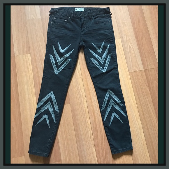 Free Peoples Ikat/Arrow/Chevron Jeans Size-28 - Picture 2 of 7