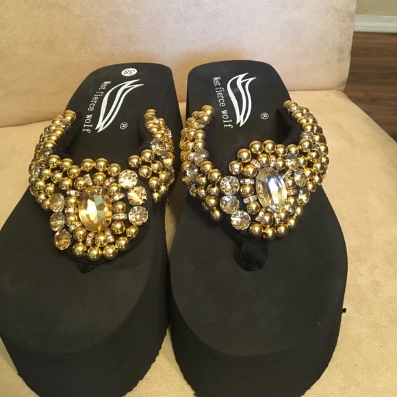Super fancy gold embellished flip flops. - Picture 2 of 8