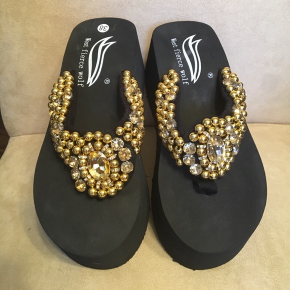 Super fancy gold embellished flip flops. - Picture 5 of 8