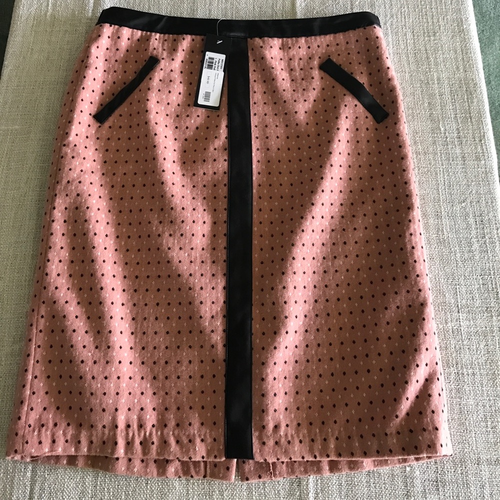 NEVER WORN! Pencil skirt