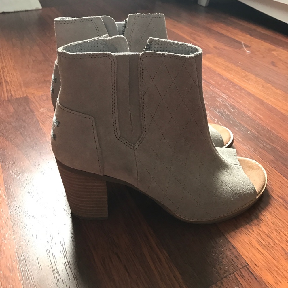 Women's Toms heels