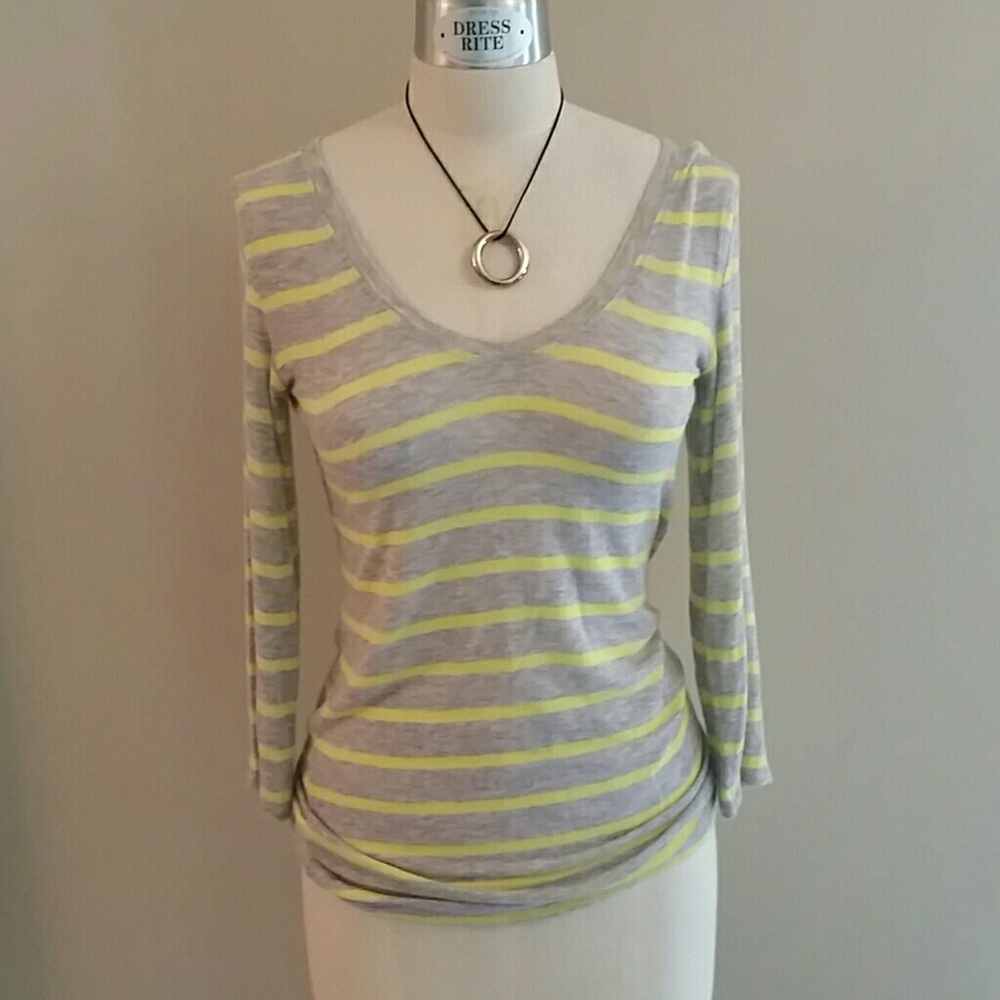 Cabi Gray/Yellow Knit Top