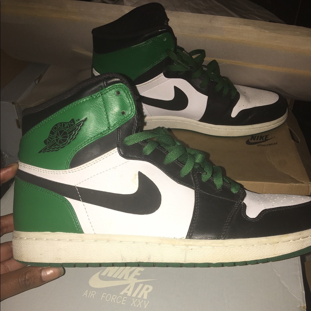 Air Jordan 1's (DMP Celtics)