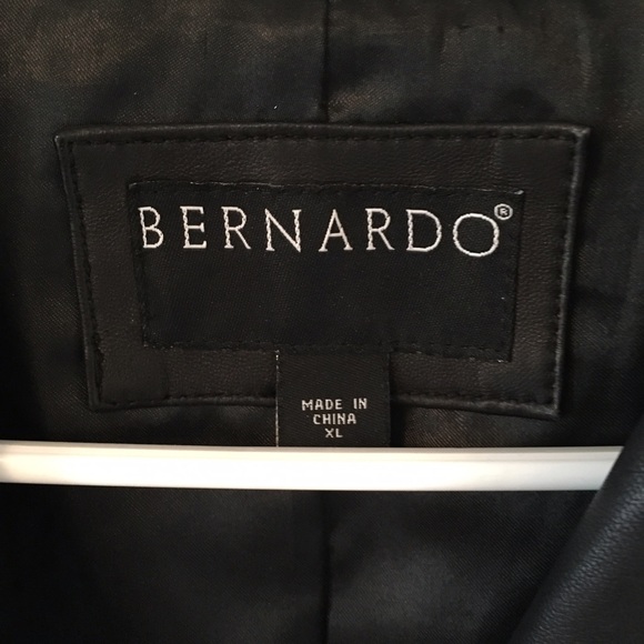 Gorgeous black leather jacket!! - Picture 3 of 4